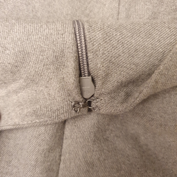 SOLD! Aeropostale pleated skirt - Picture 4 of 10